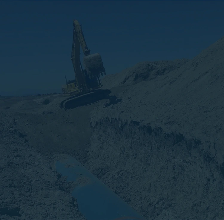 Maquinaria pesada, excavando tubería de PEMEX